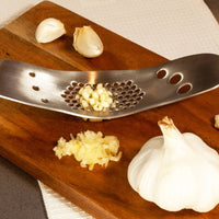 STAINLESS STEEL GARLIC CRUSHER