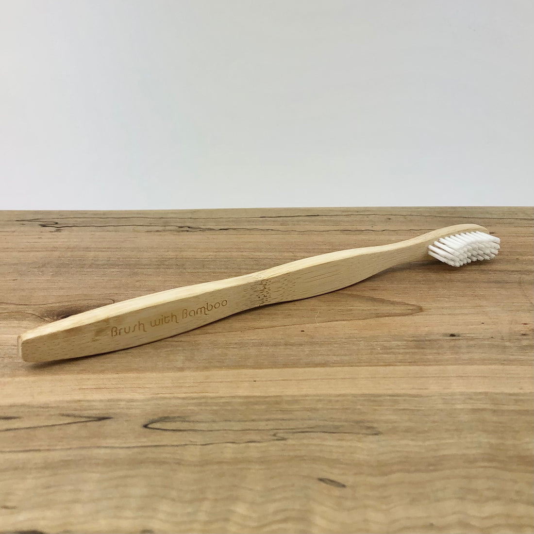 BRUSH WITH BAMBOO TOOTHBRUSH
