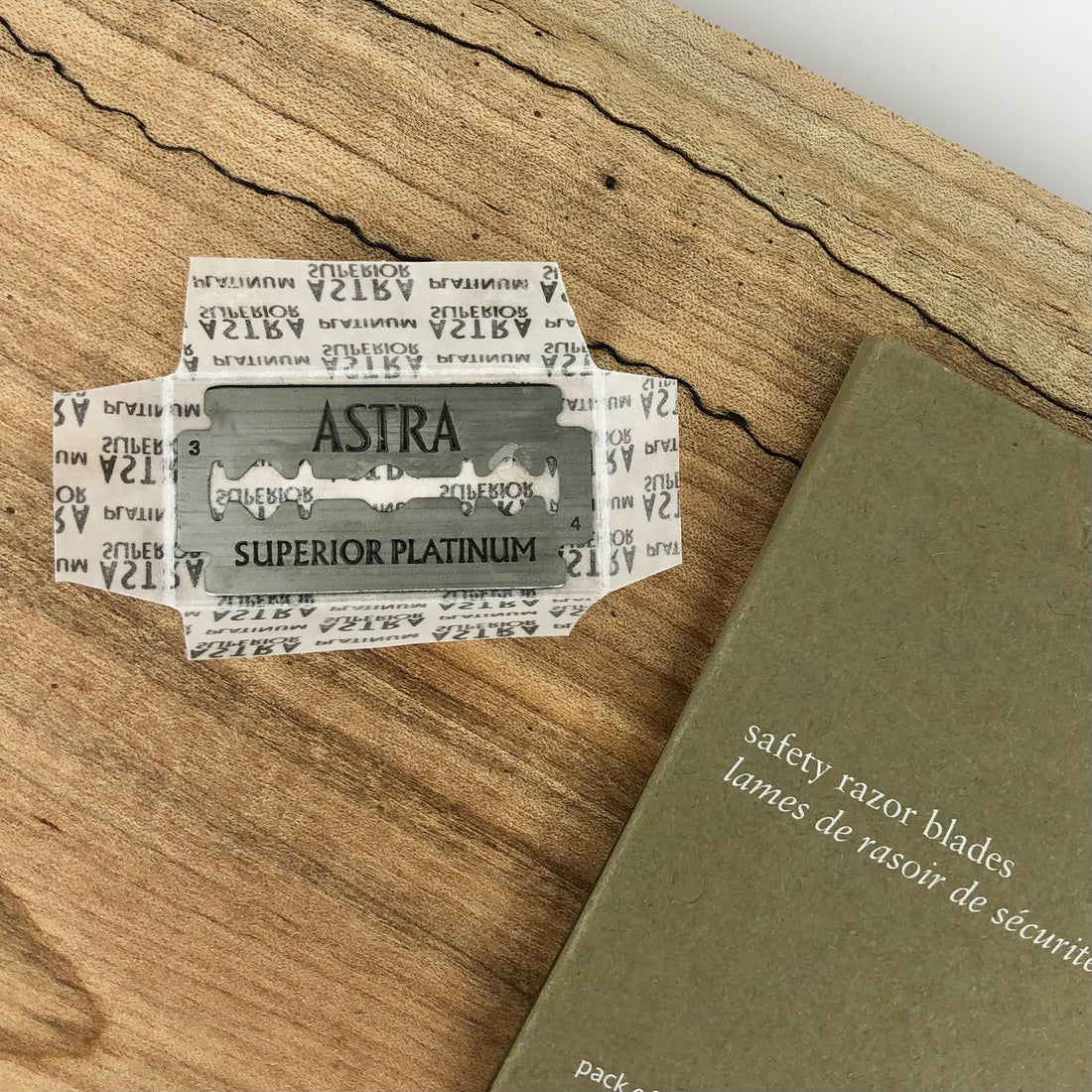 SAFETY RAZOR BLADES