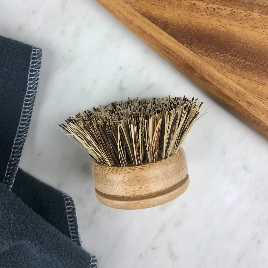 LONG HANDLED DISH BRUSH